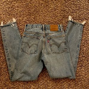 DO NOT BUY. SOLD. Levi’s wedgie high waisted jeans